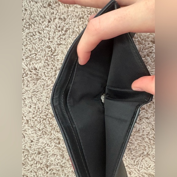 Authentic Burberry Wallet - Picture 4 of 8